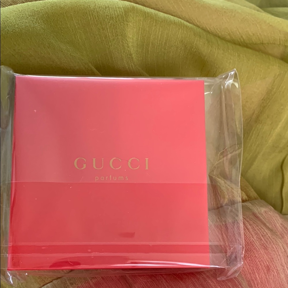 New in package, authentic  Gucci compact mirror